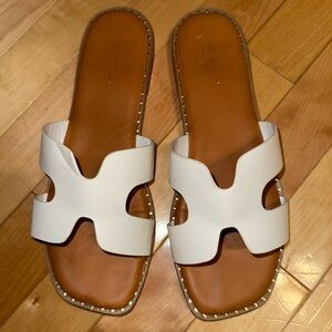 Nicole Miller White Leather Slide Sandals